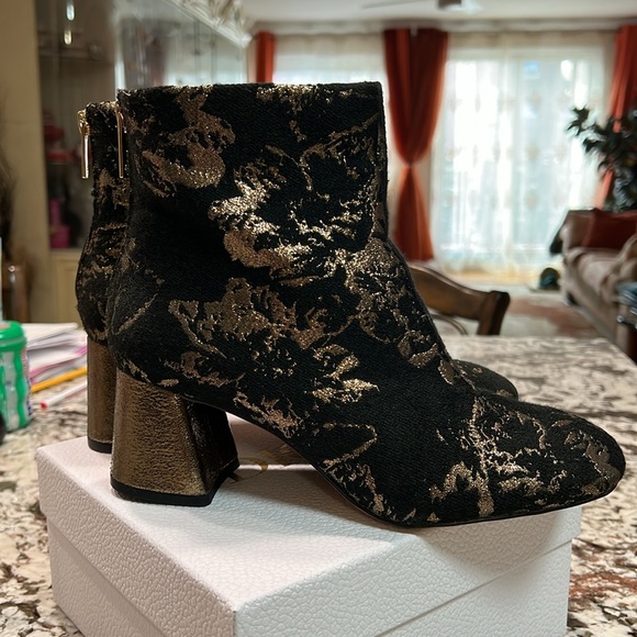 Nanette Lepore fancy textile boots size 7.5 - Picture 15 of 17